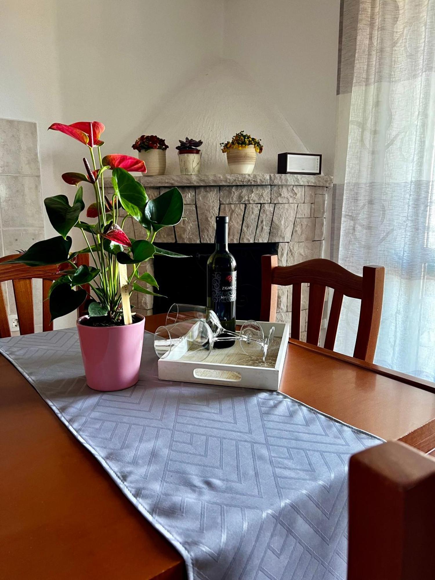 Eden Apartment Pula Luaran gambar