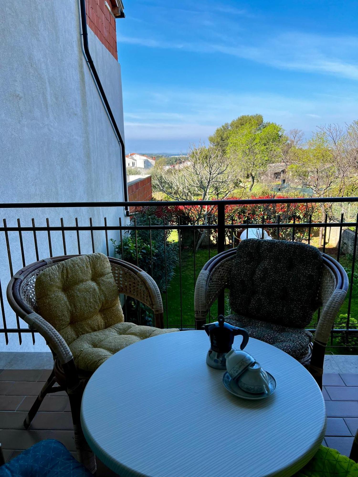 Eden Apartment Pula Luaran gambar