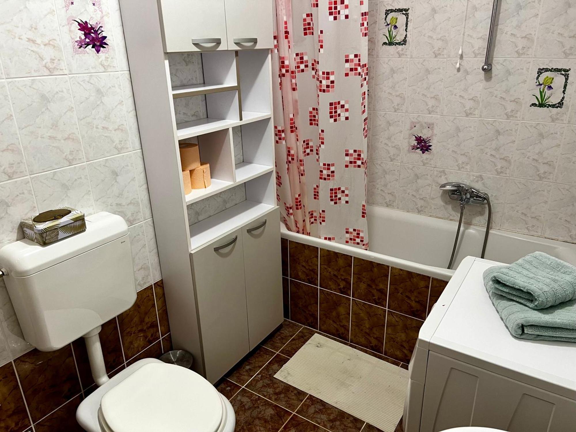 Eden Apartment Pula Luaran gambar